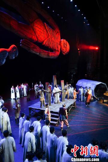 歌剧《檀香刑》于国家大剧院登台 王小京 摄 歌剧《檀香刑》于国家大剧院登台 王小京 摄